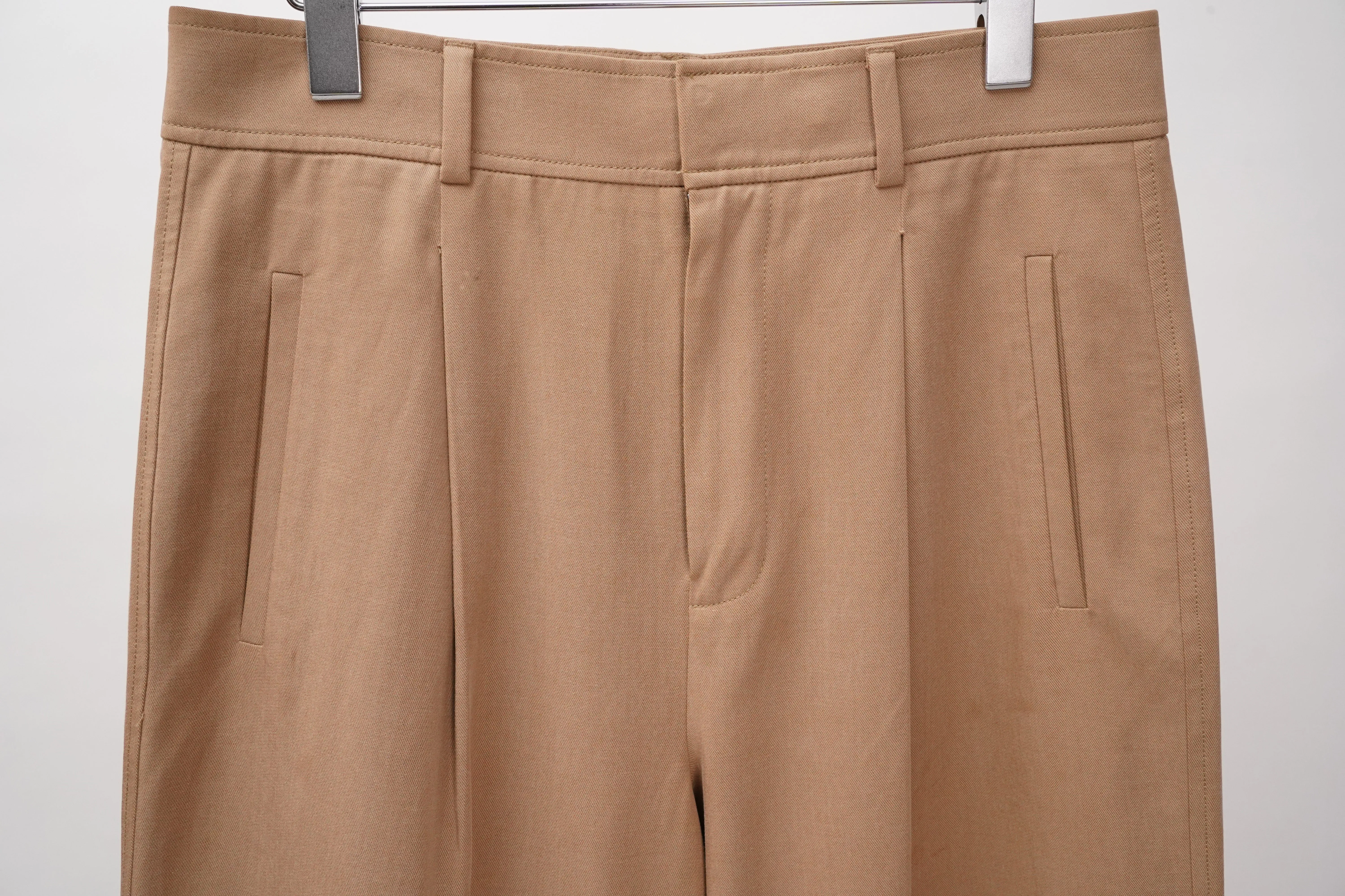 "EVERLANE" -Tuck Wide Slacks-