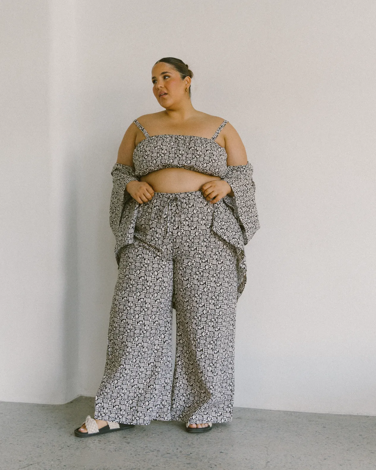 WAREHOUSE SALE | Pearl Crop | Geo