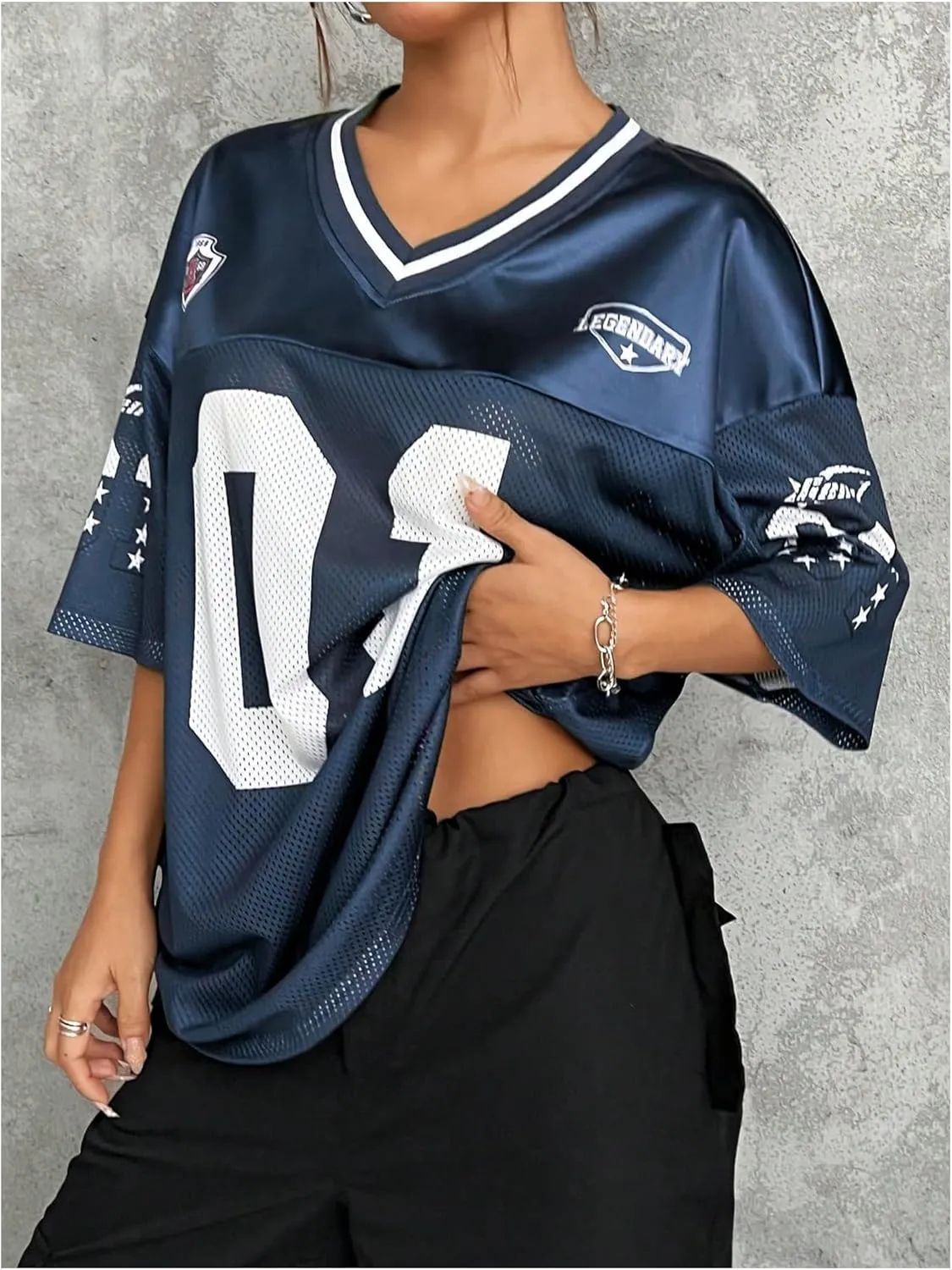 WDIRARA Women's Plus Size Football Jersey Shirts Oversized T Shirt Graphic Letter Print V Neck Short Sleeve Streetwear Top