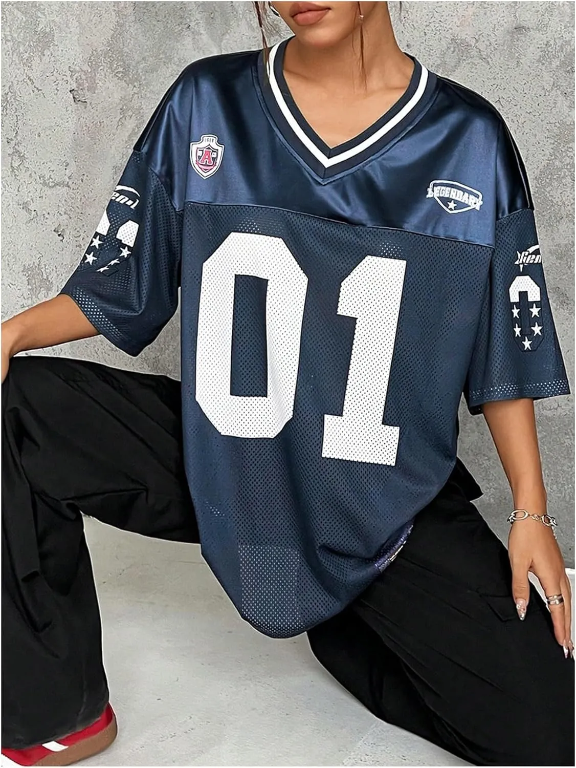 WDIRARA Women's Plus Size Football Jersey Shirts Oversized T Shirt Graphic Letter Print V Neck Short Sleeve Streetwear Top