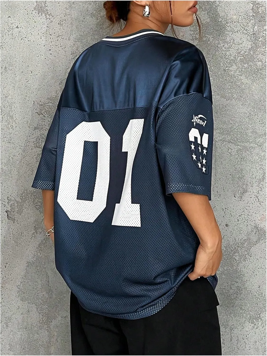 WDIRARA Women's Plus Size Football Jersey Shirts Oversized T Shirt Graphic Letter Print V Neck Short Sleeve Streetwear Top