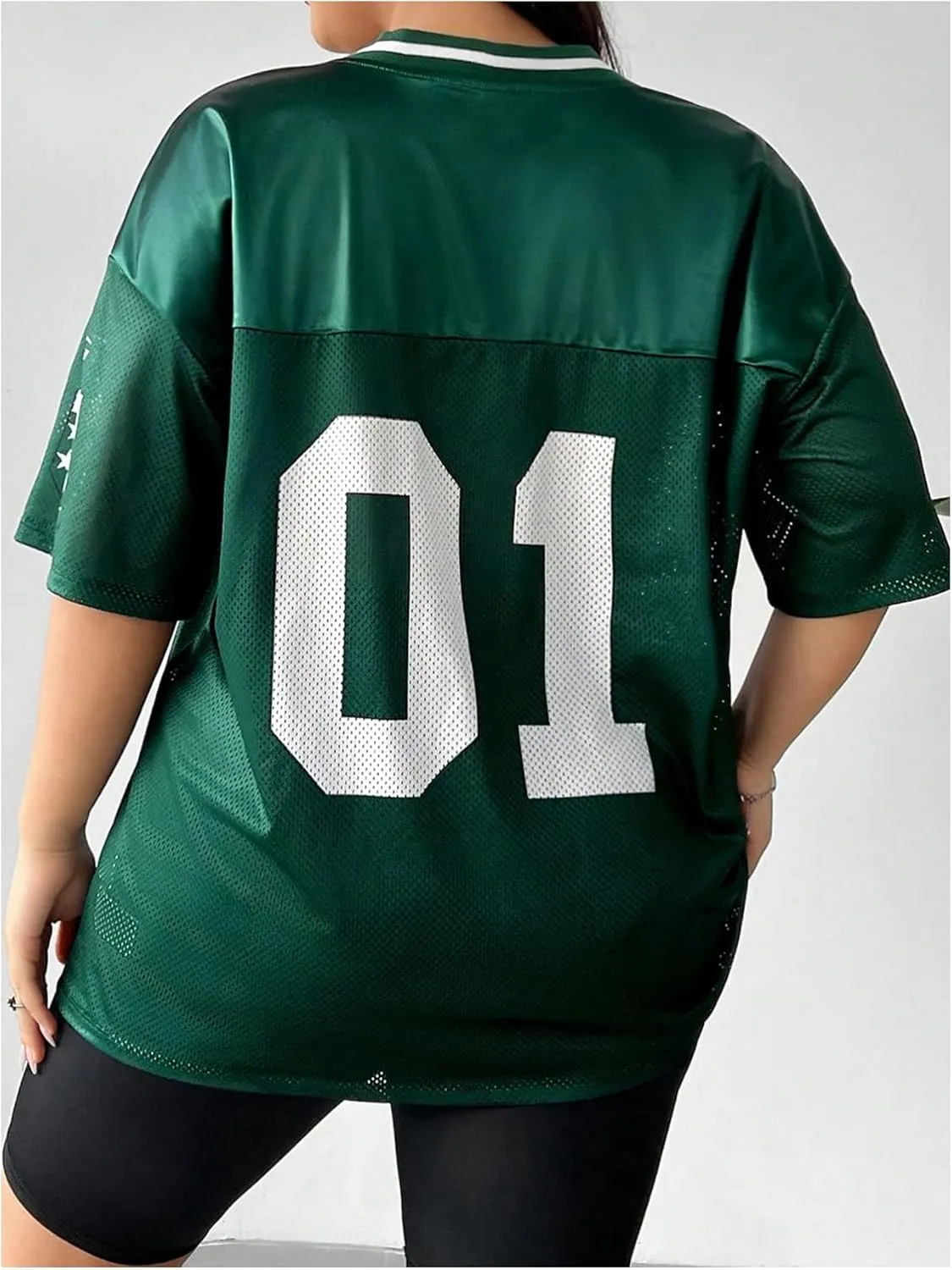 WDIRARA Women's Plus Size Football Jersey Shirts Oversized T Shirt Graphic Letter Print V Neck Short Sleeve Streetwear Top